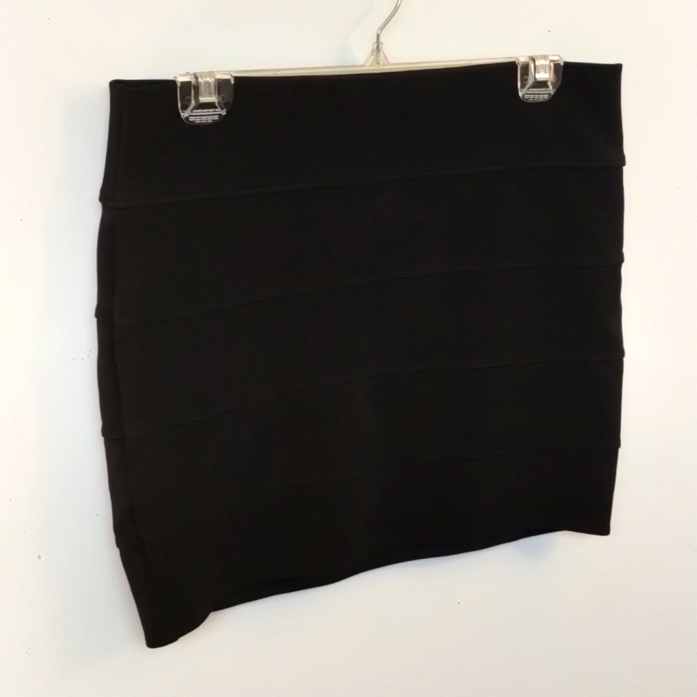 Charlotte Russe Stretchy Mini Skirt Black size XL